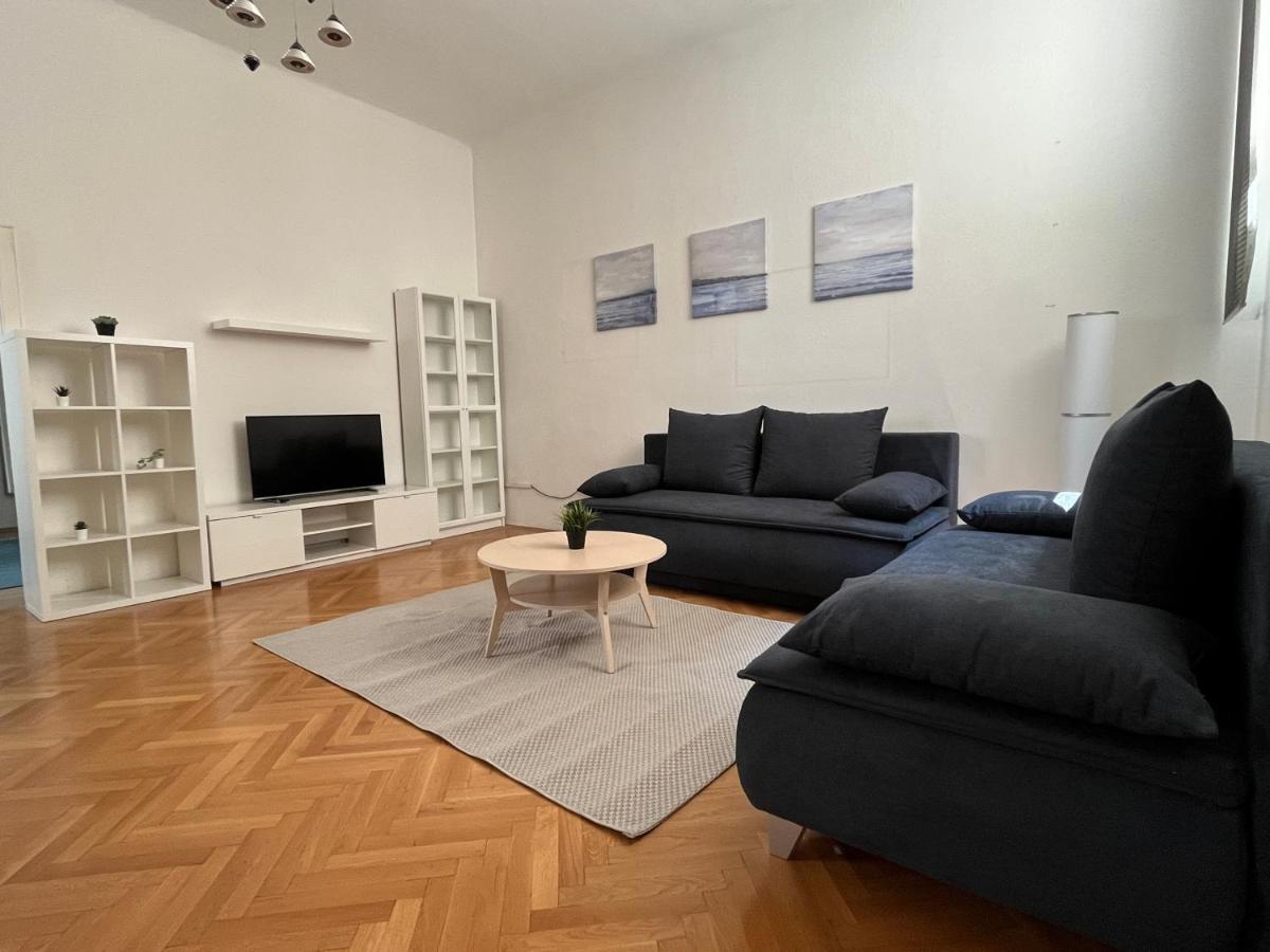 Stylish Apt Near Urania 1Br Apartment Vienna Exterior photo