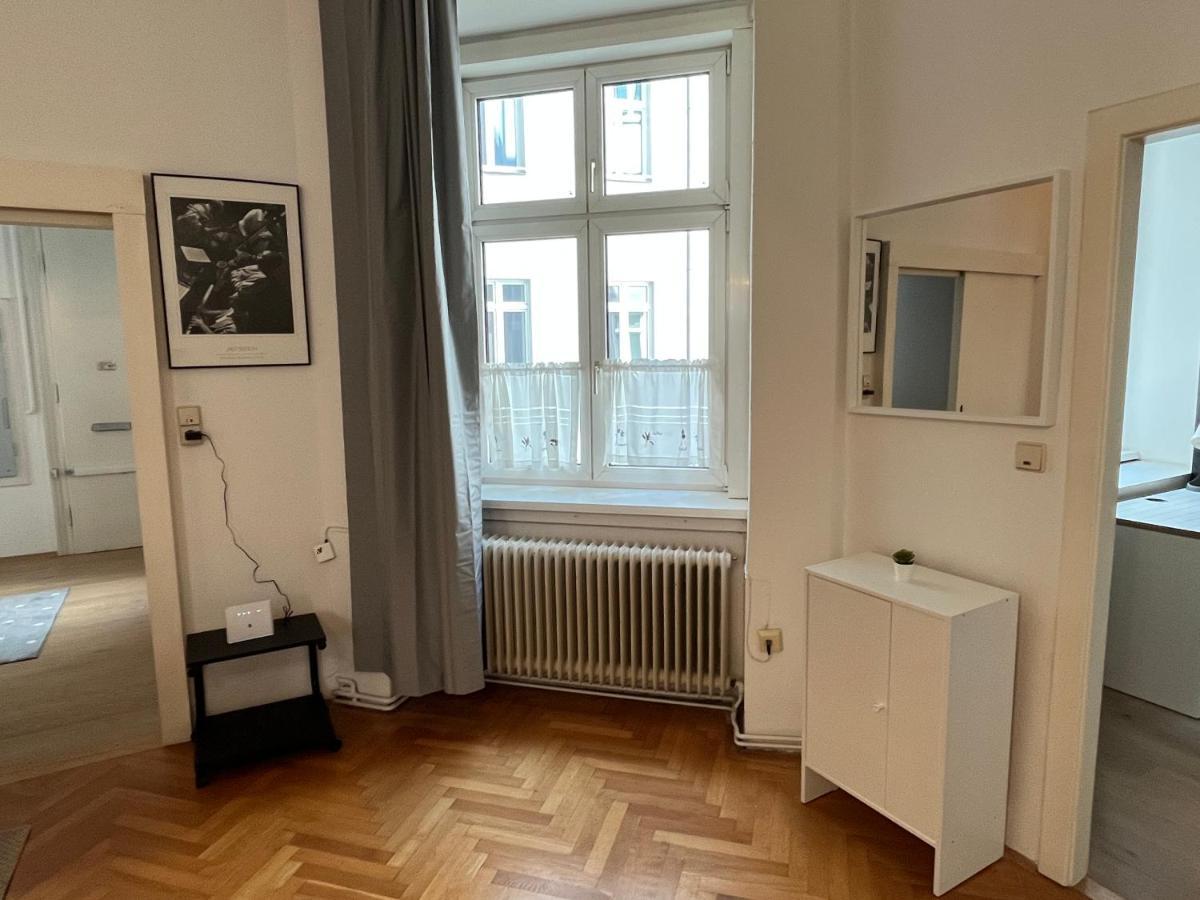 Stylish Apt Near Urania 1Br Apartment Vienna Exterior photo