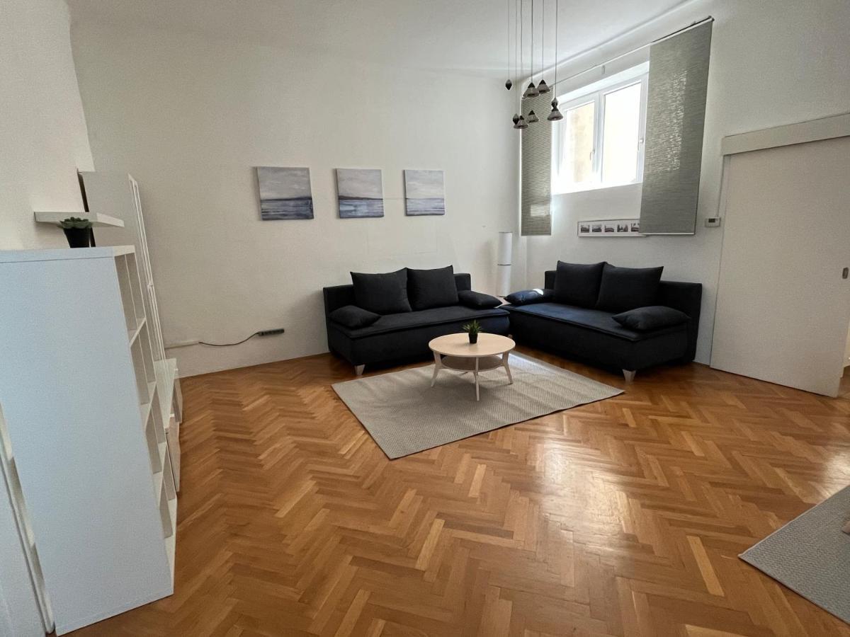 Stylish Apt Near Urania 1Br Apartment Vienna Exterior photo